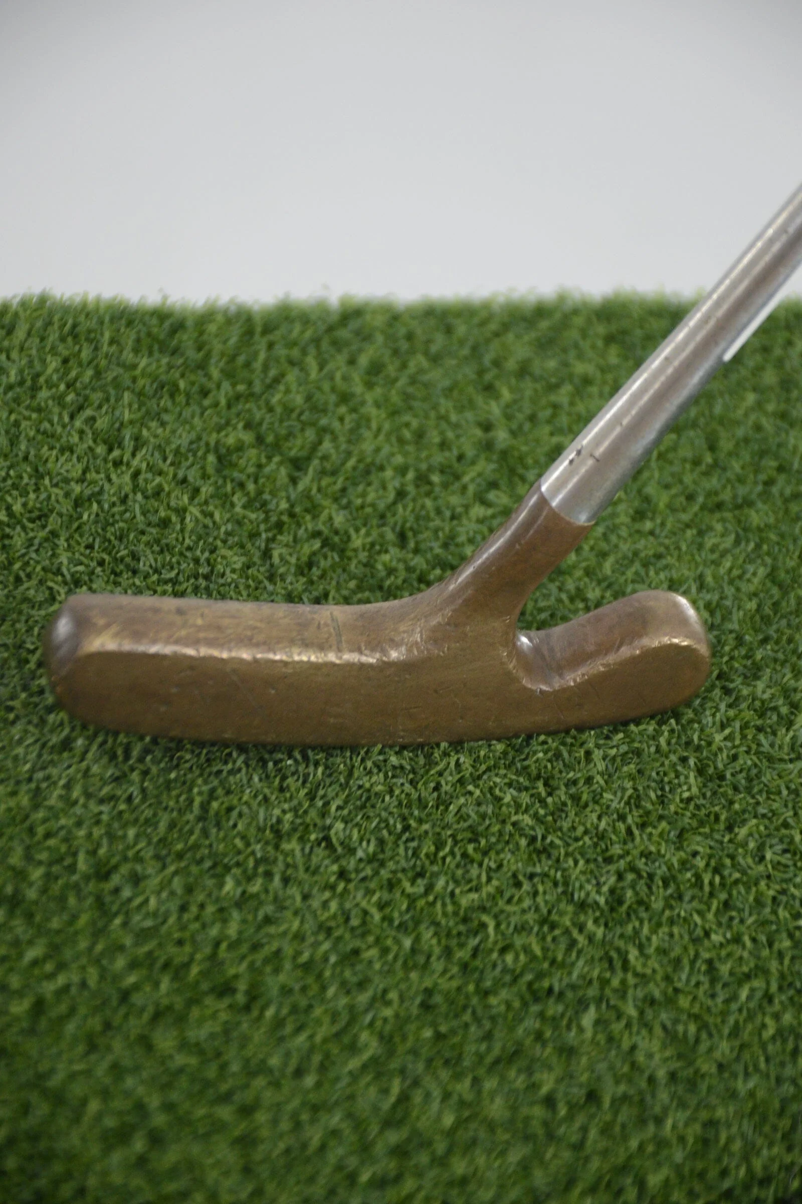 Acushnet Bullseye Putter 32.5" - Image 3