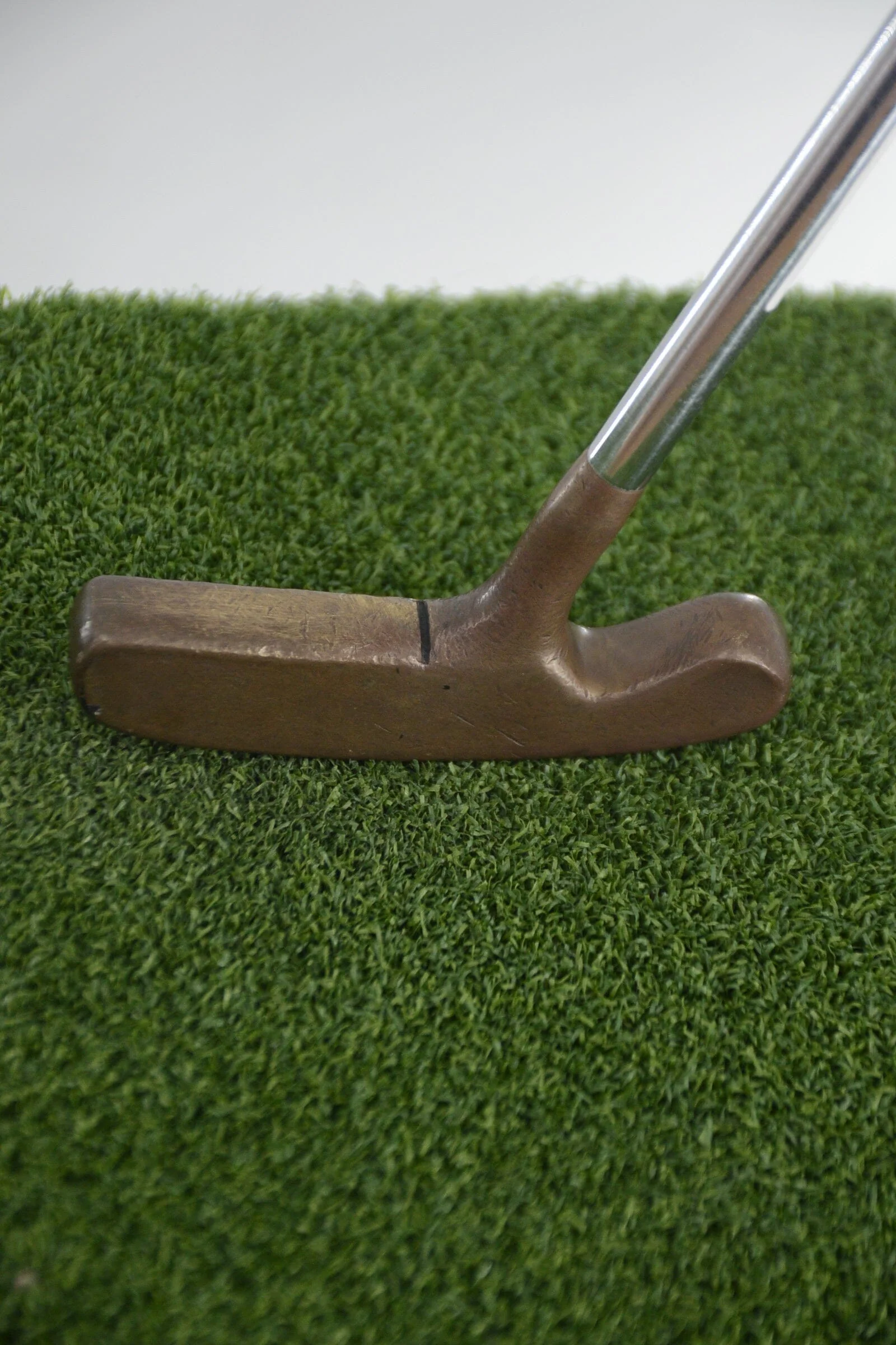 Acushnet Bullseye Putter 35.5" - Image 4