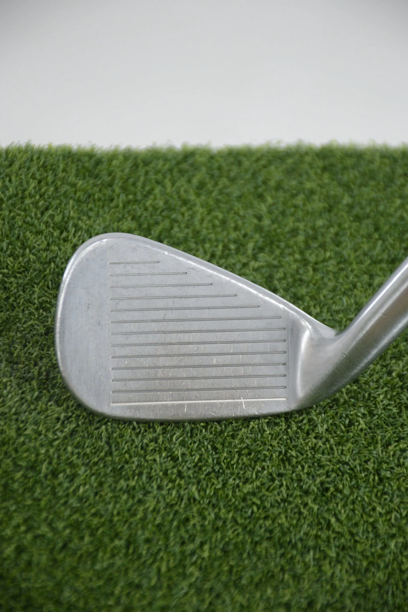 Cleveland CG2 9 Iron S Flex 35.75" - Image 3