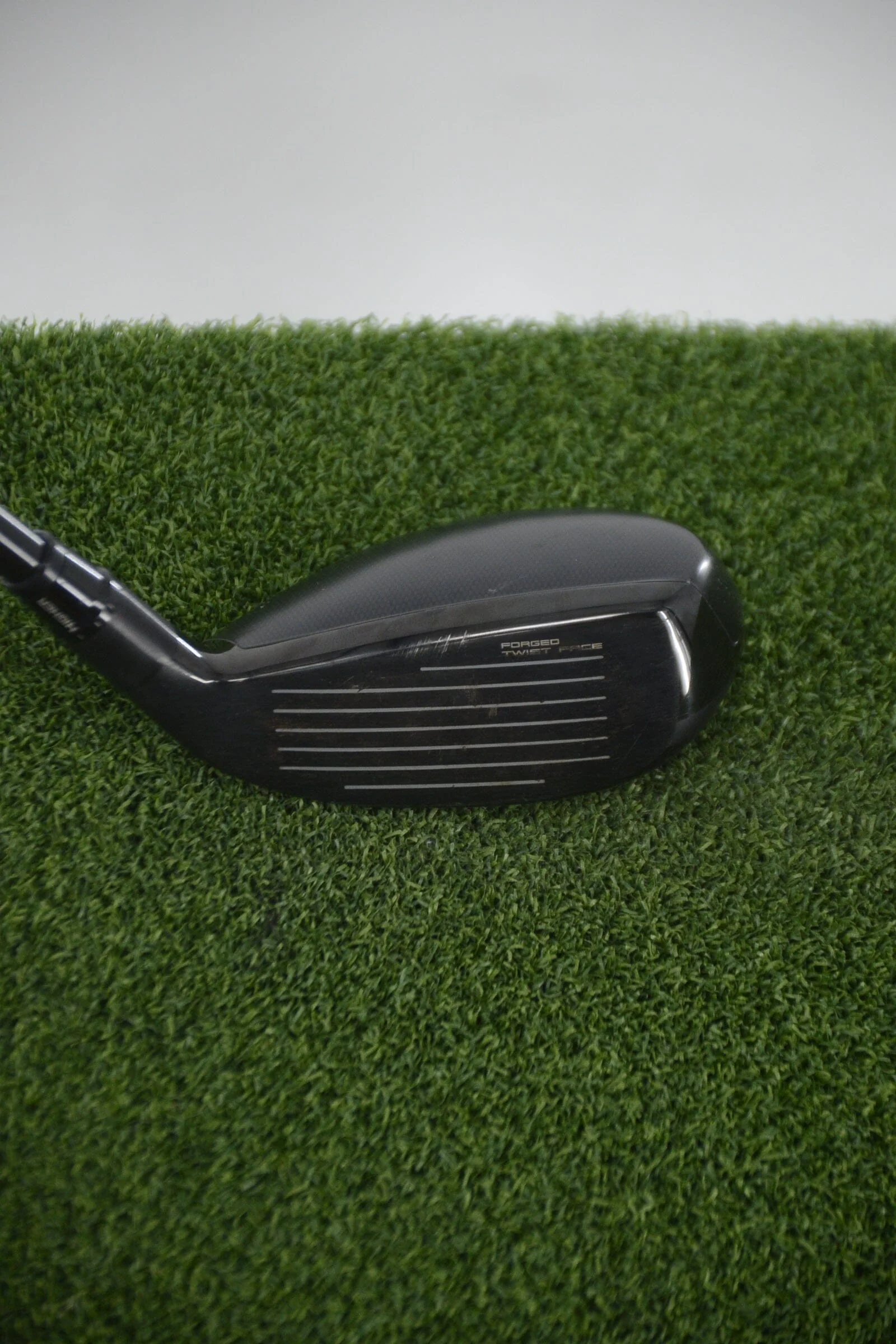 Lefty TaylorMade SIM2 Rescue 4 Hybrid R Flex 40" - Image 3