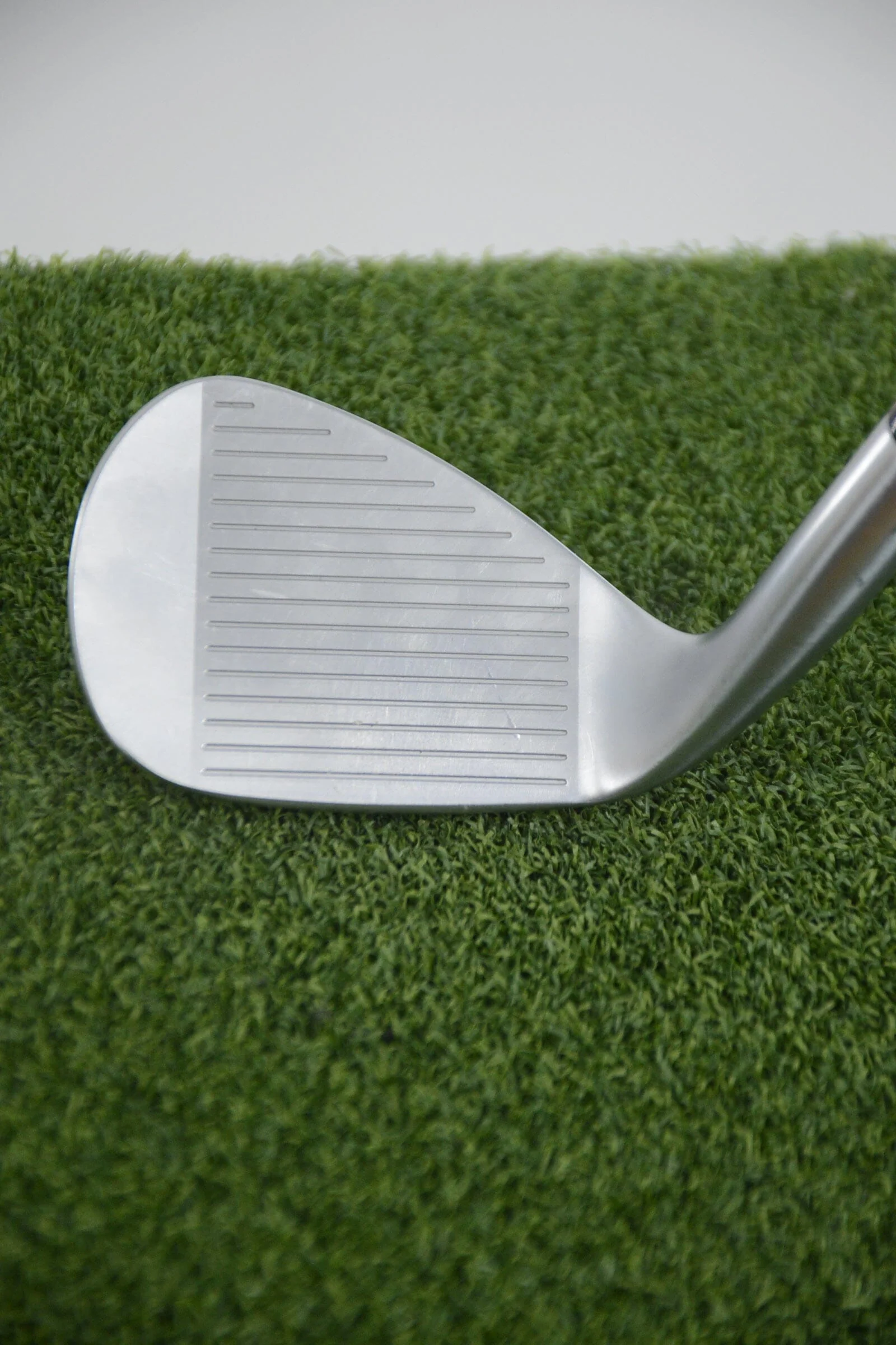 Mizuno Pro T-1 Soft White Satin 56 Degree Wedge S Flex 36" - Image 3
