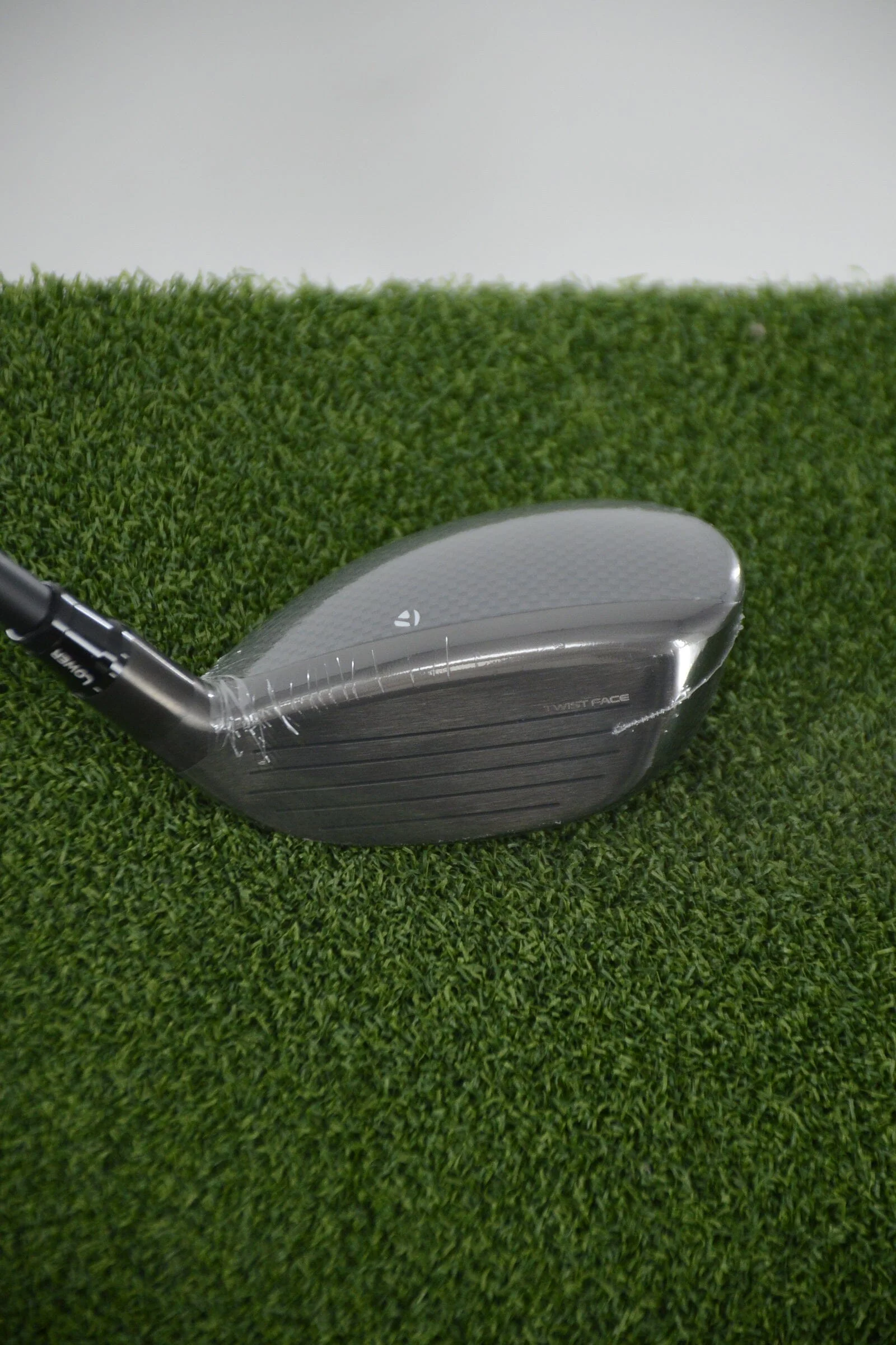 NEW Lefty TaylorMade Qi35 Rescue 4 Hybrid R Flex 40" - Image 3