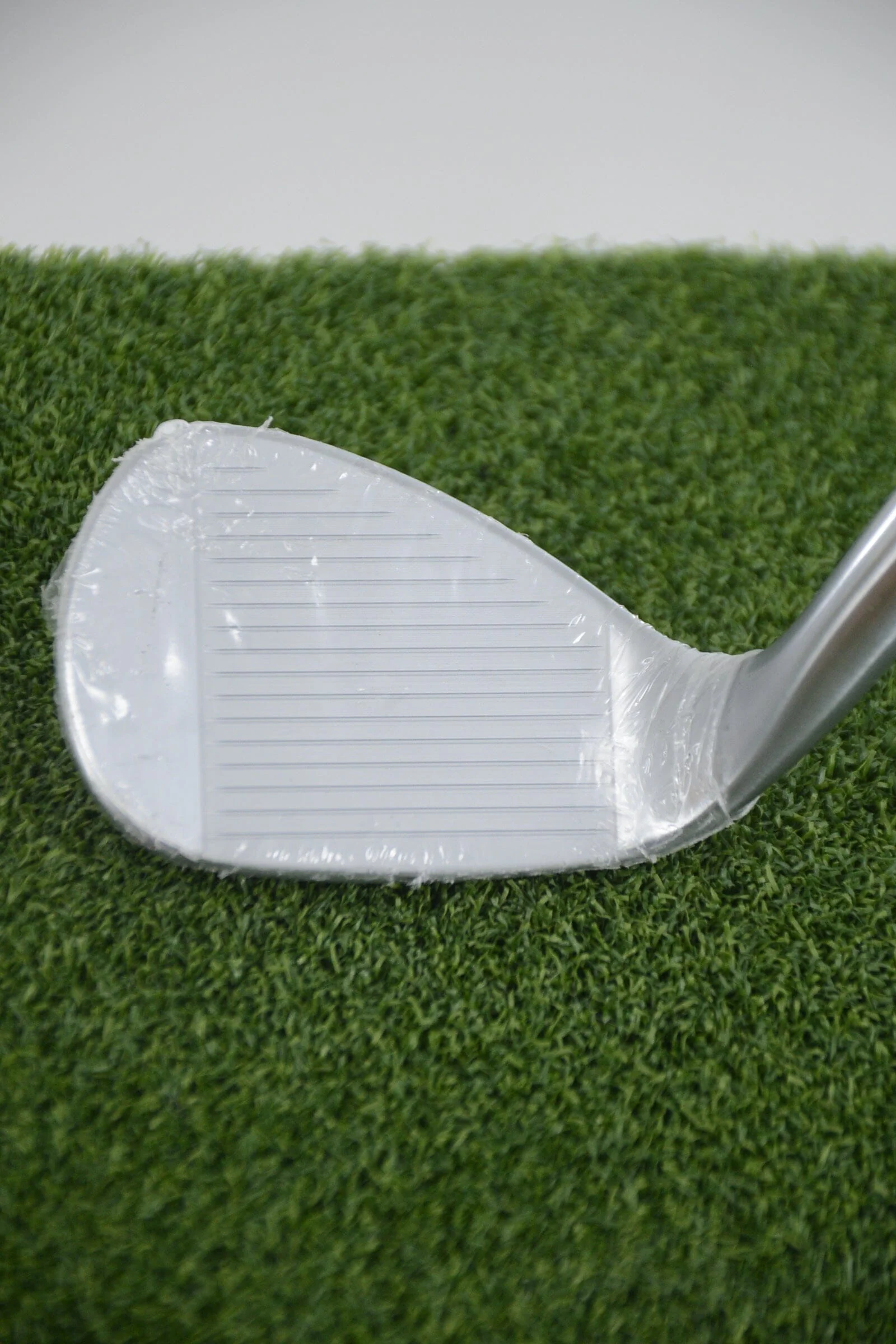 NEW Women's Titleist Vokey SM9 Tour Chrome 60 Degree Wedge W Flex 33.75" - Image 3