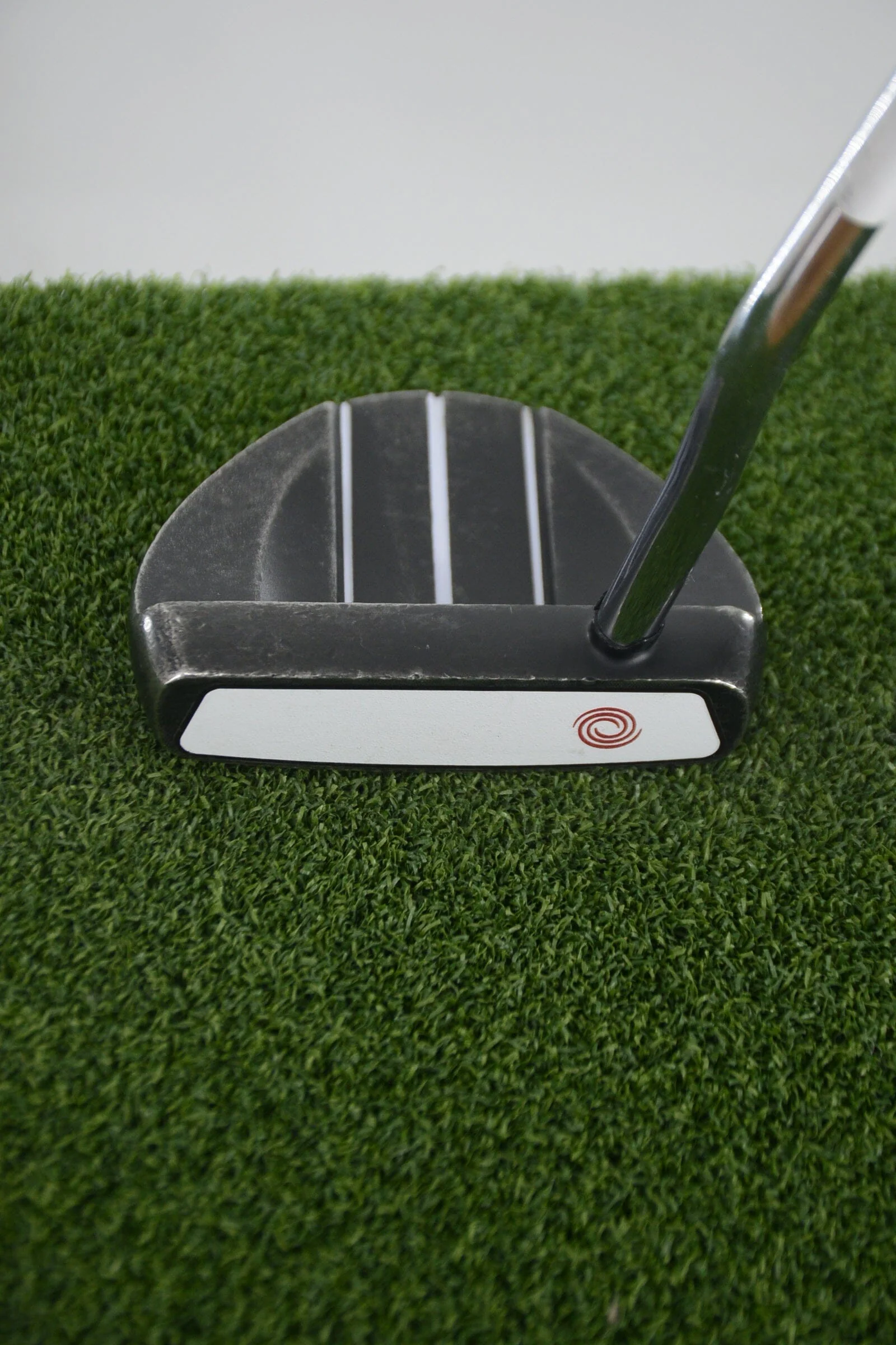 Odyssey Tank Cruiser V-Line Putter 35.25" - Image 3