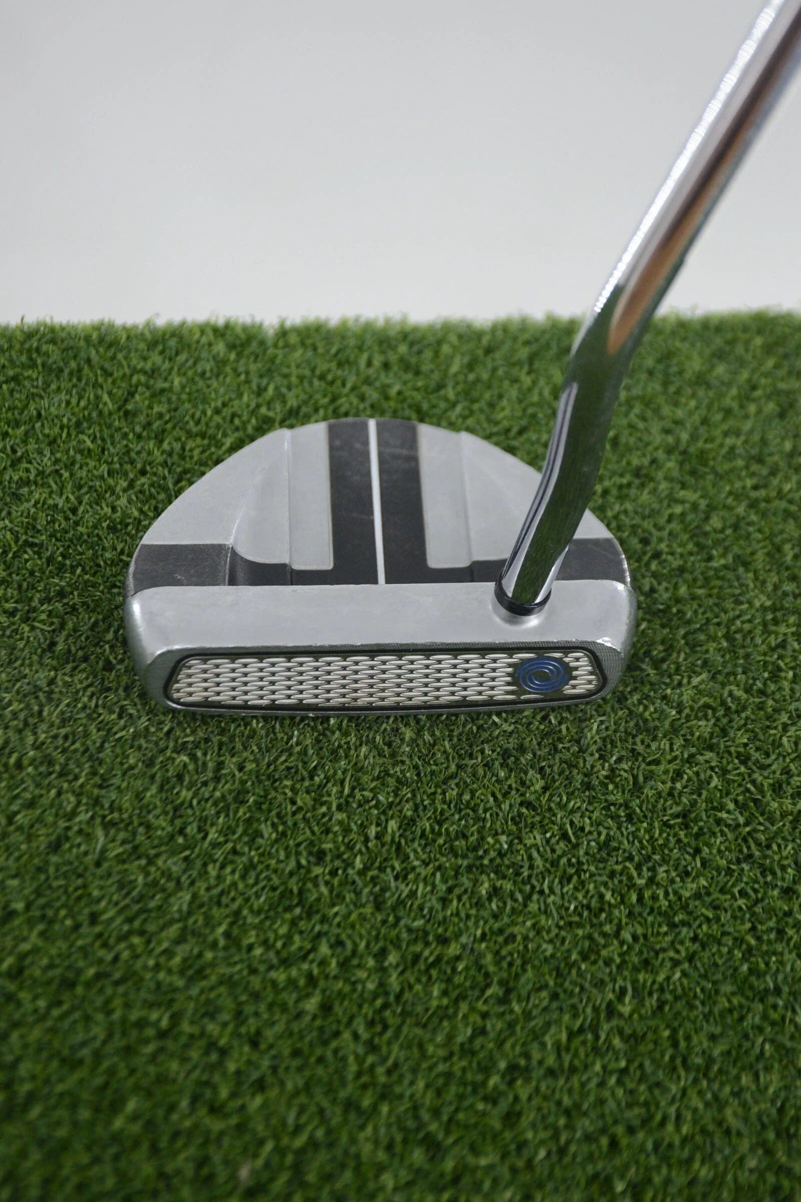 Odyssey Works V-Line Versa Putter 34.25" - Image 4