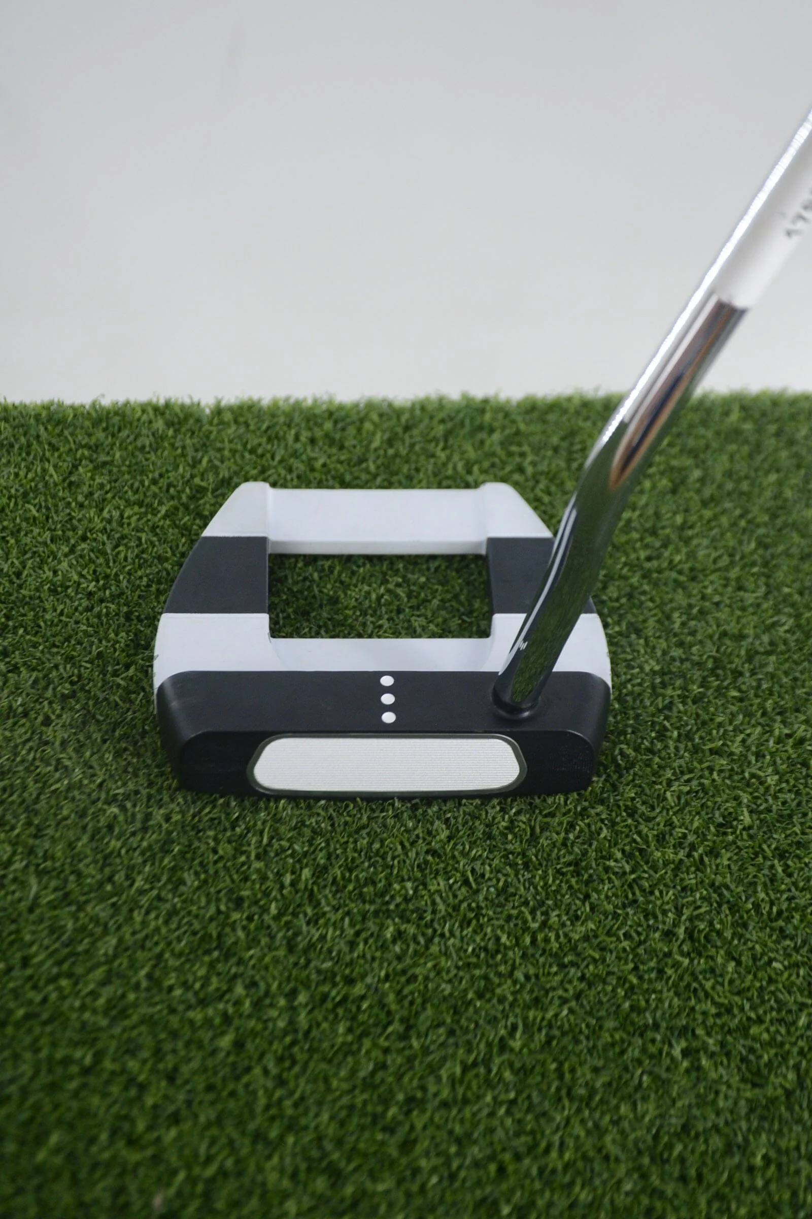 Odyssey ai-ONE Jailbird Mini DB Putter 34" - Image 3
