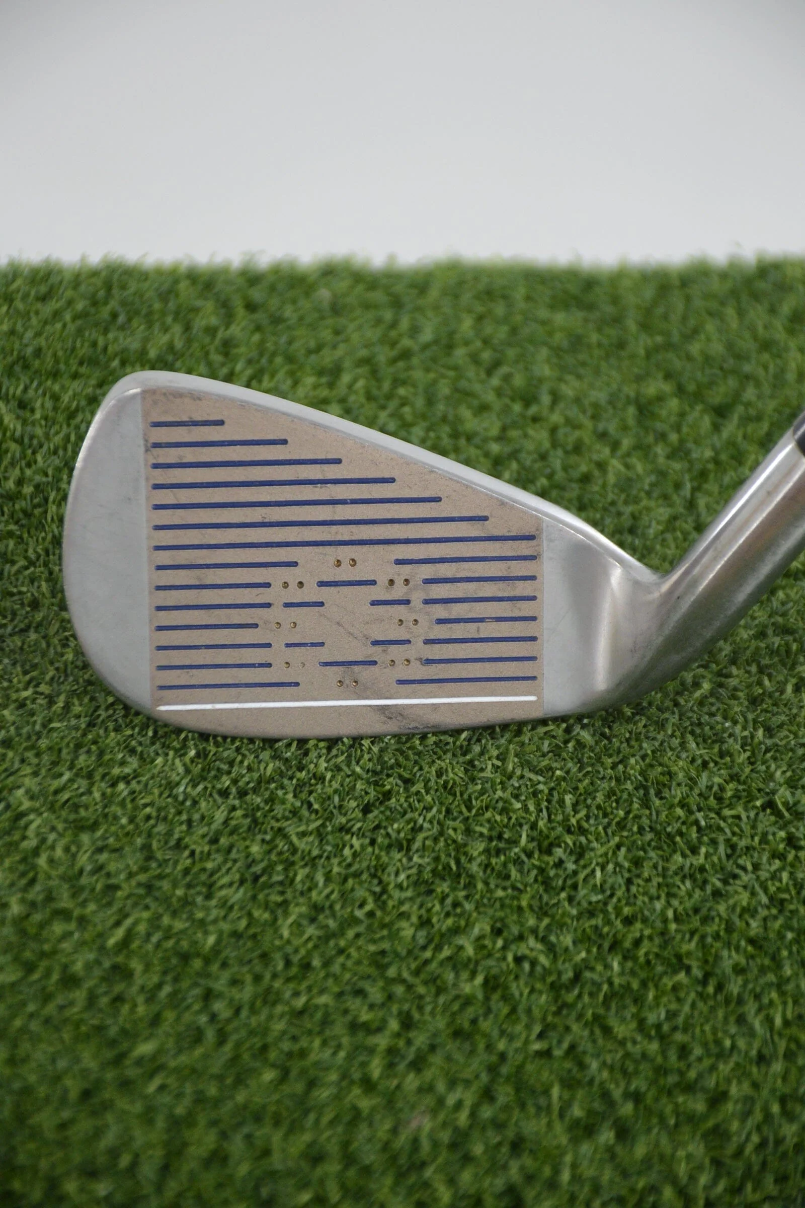 Square Two Light & Easy 6 Iron R Flex 36.5" - Image 3