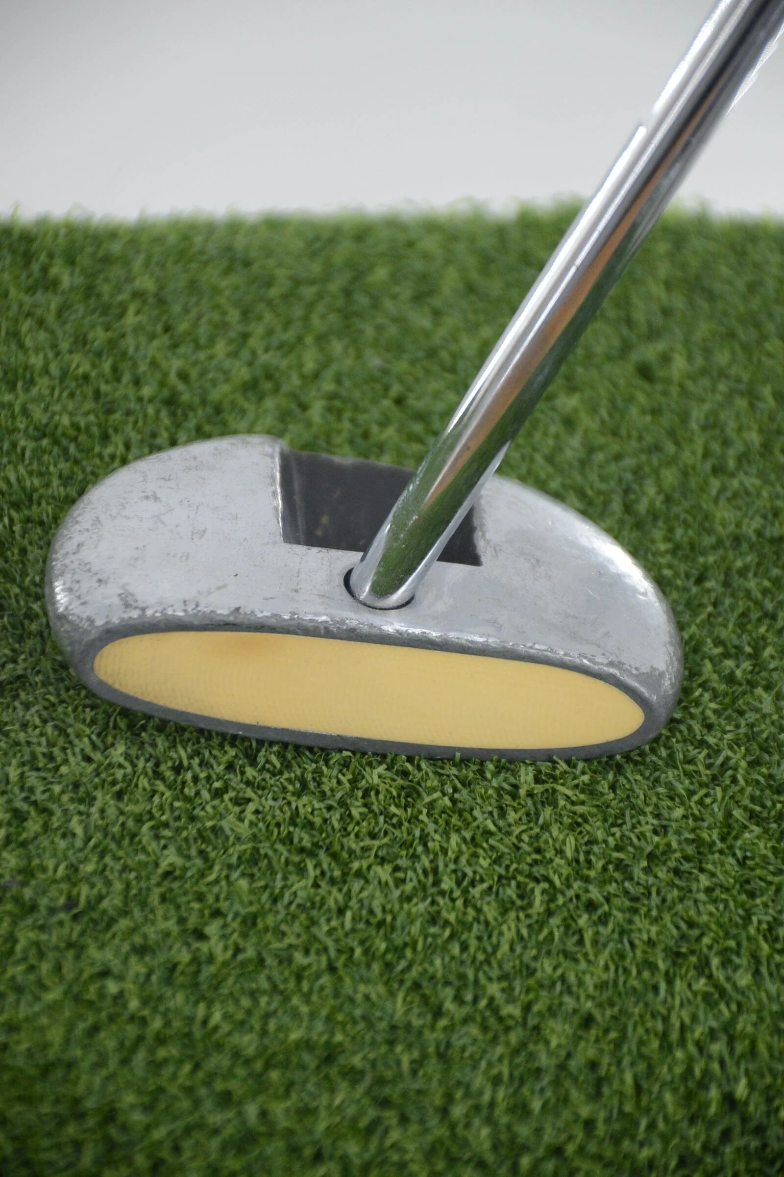 Wilson Harmonized 746 Putter 34" - Image 3