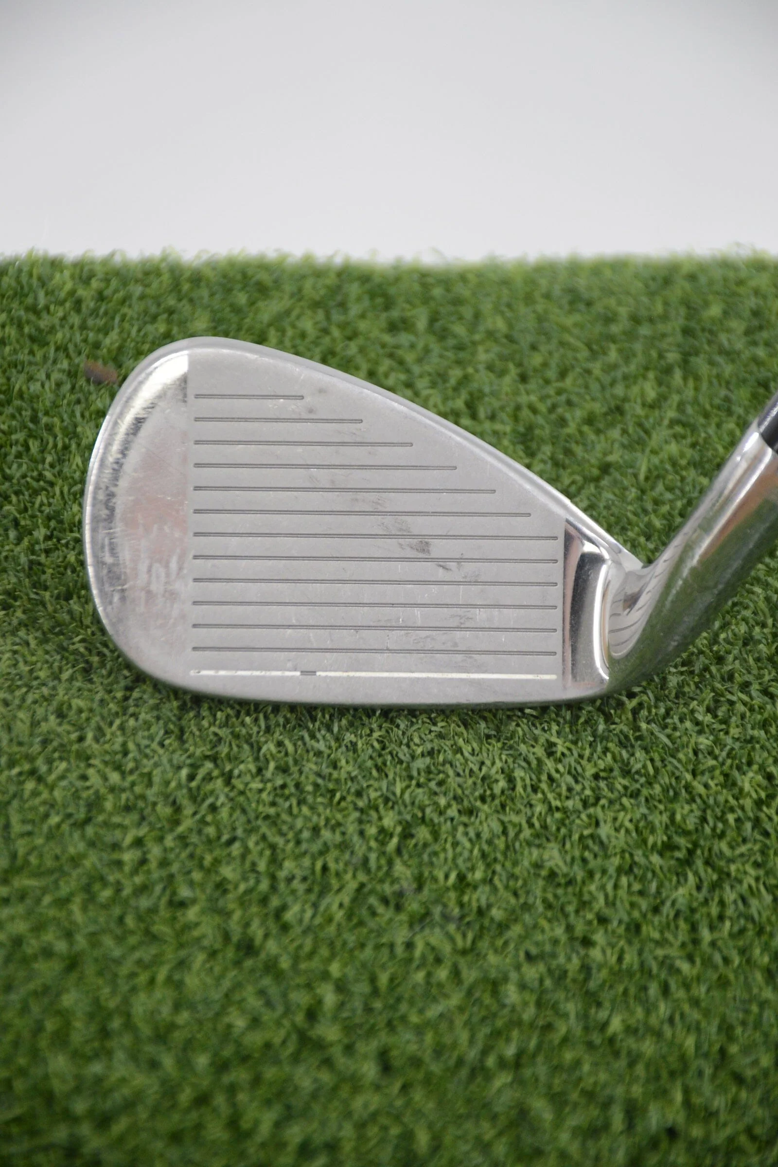 Women's Adams Idea Tech V4 Hybrid 9 Iron W Flex 34.75" - Image 3